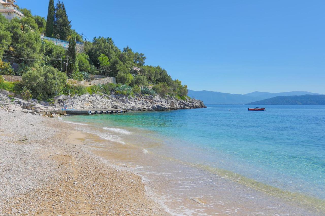 Kaminaki Beachfront Apartments Ниссаки Экстерьер фото