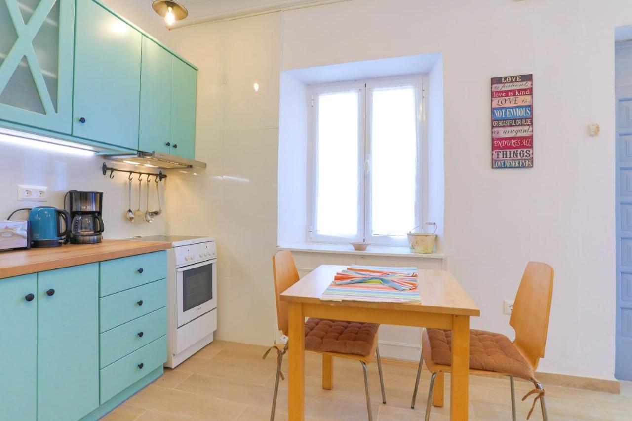 Kaminaki Beachfront Apartments Ниссаки Экстерьер фото