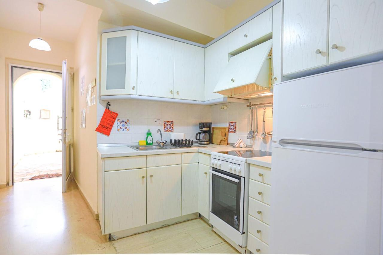 Kaminaki Beachfront Apartments Ниссаки Экстерьер фото