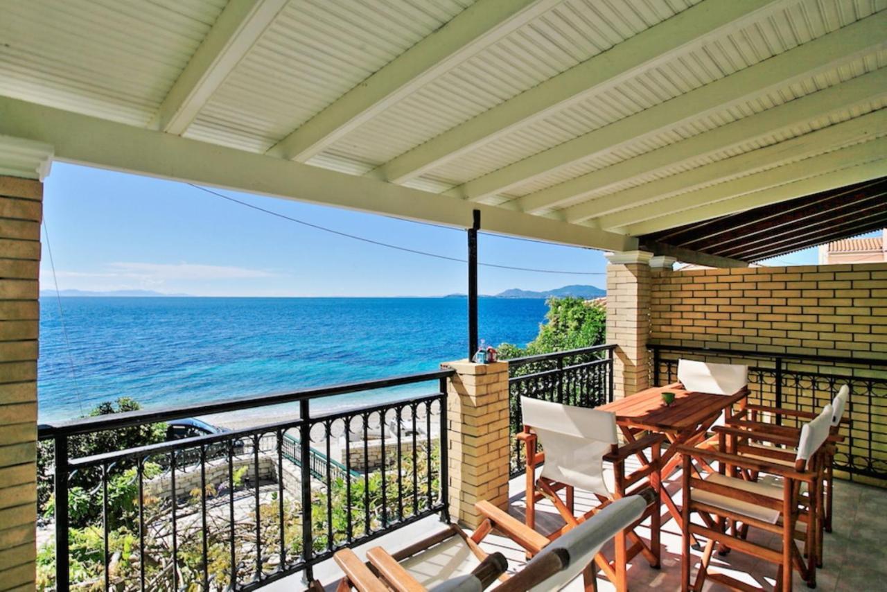 Kaminaki Beachfront Apartments Ниссаки Экстерьер фото